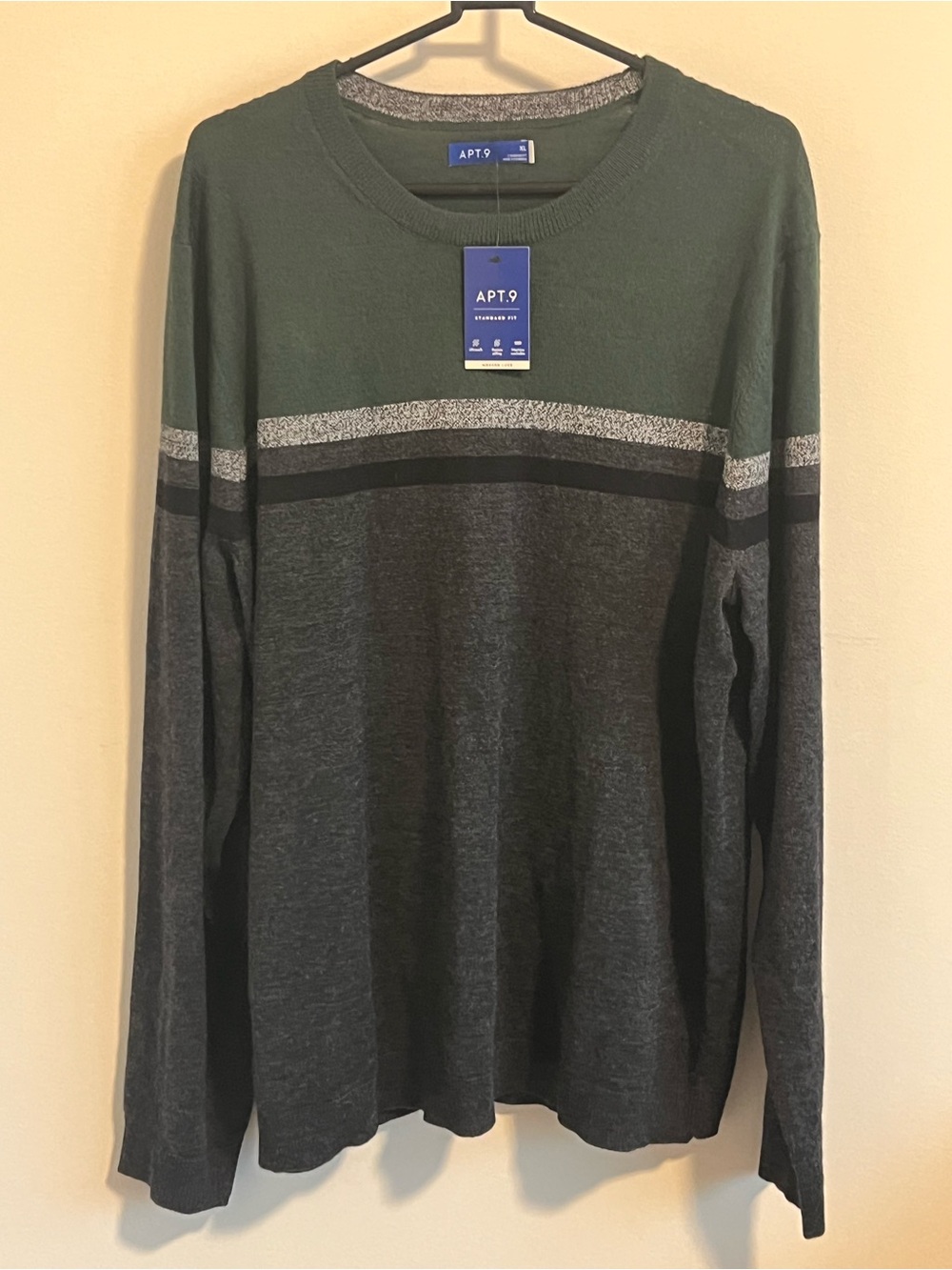 APT. 9 Men's Green and Gray Crewneck Sweater. XL.